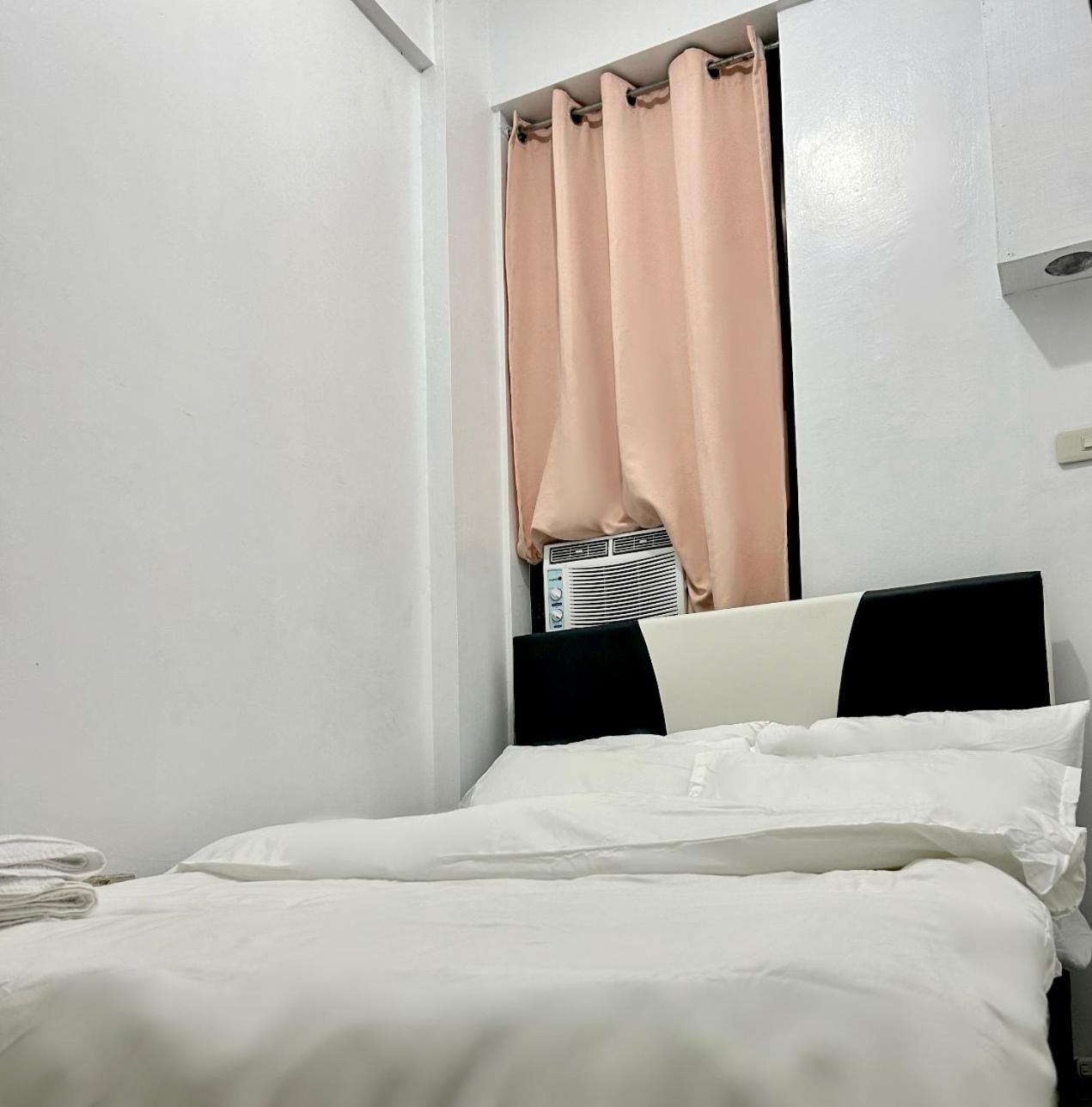 Private Room With Ac And Fan At Ekg Manila House Rental Exterior photo